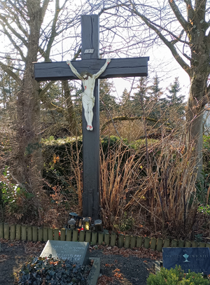 Friedhof Lenhausen - Kreuz
